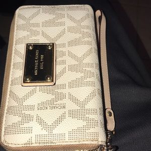 Michael Kors wallet